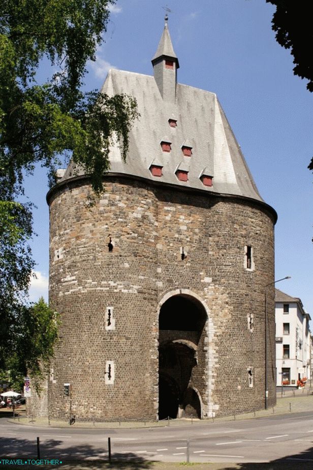 Запорна врата