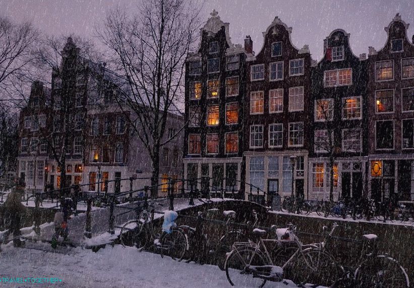 Снег у Амстердаму