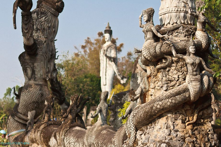 Парк скулптура Буда Сала Кеоку