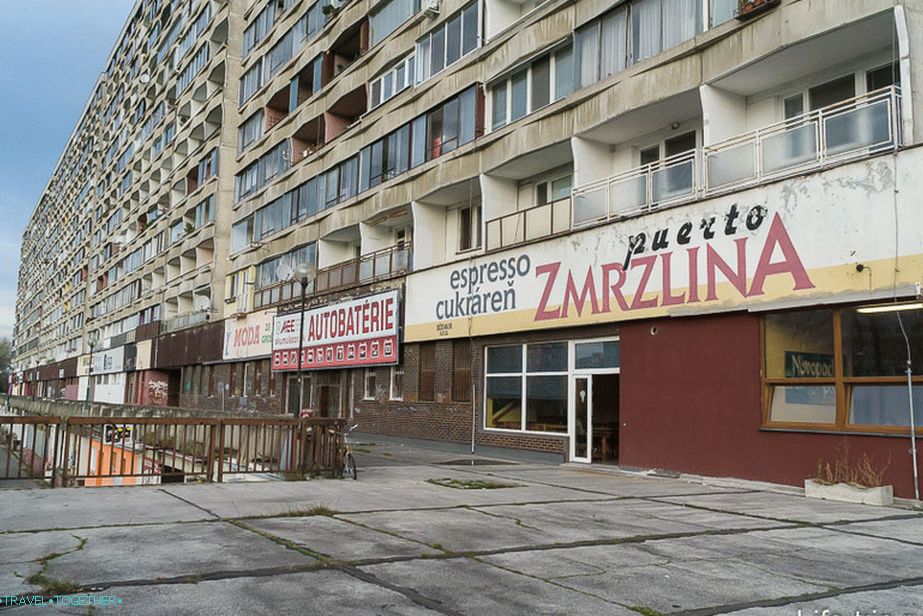 Подбадна монтажна кућа подсећа на Азију