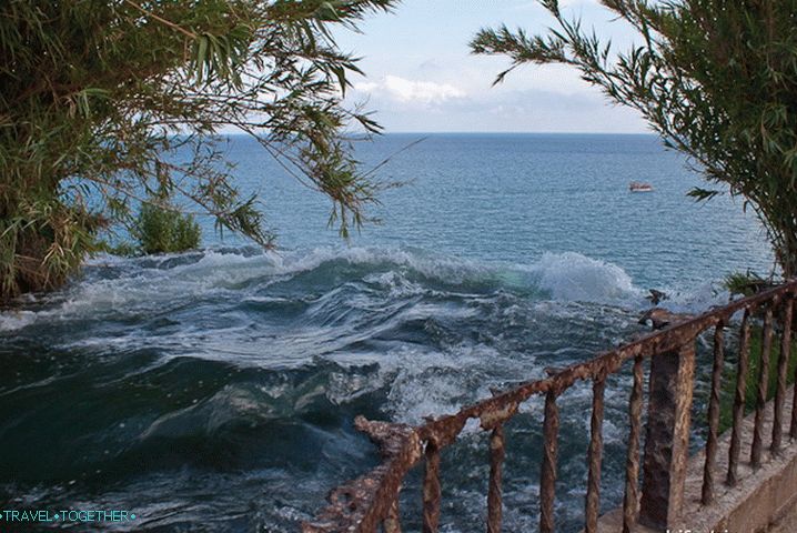 Доњи Дуденски водопад. Анталија.