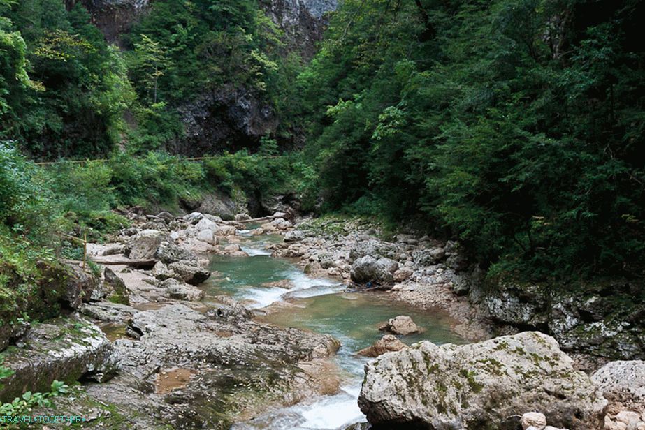 Крајолици Гуамске клисуре