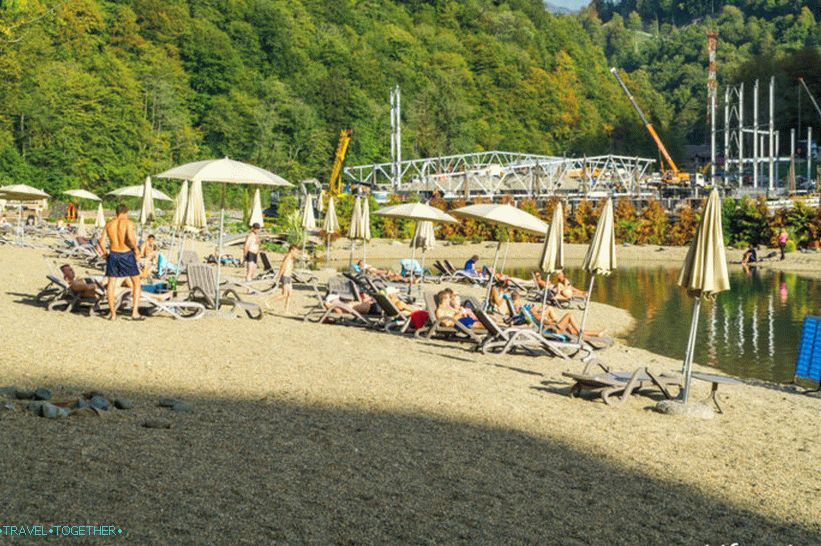 Вештачка плажа у Роса Кхутору - која није на мору