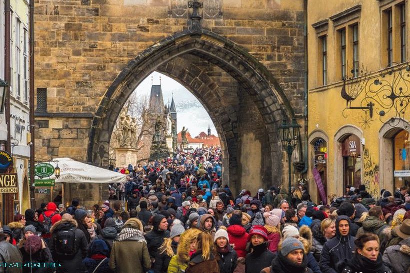 Карлов мост - ако га нисте видели, то значи да није било у Прагу