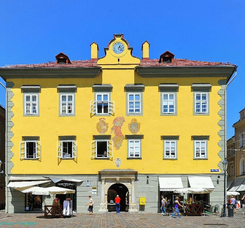 Стари трг
