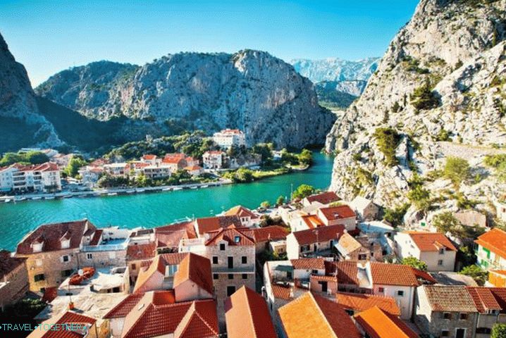 Хрватска, град у планинама