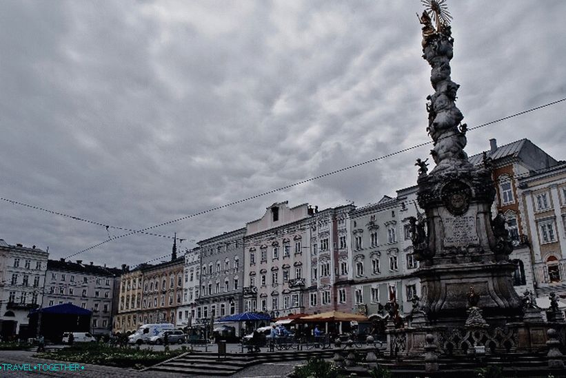Колона Светог Тројства