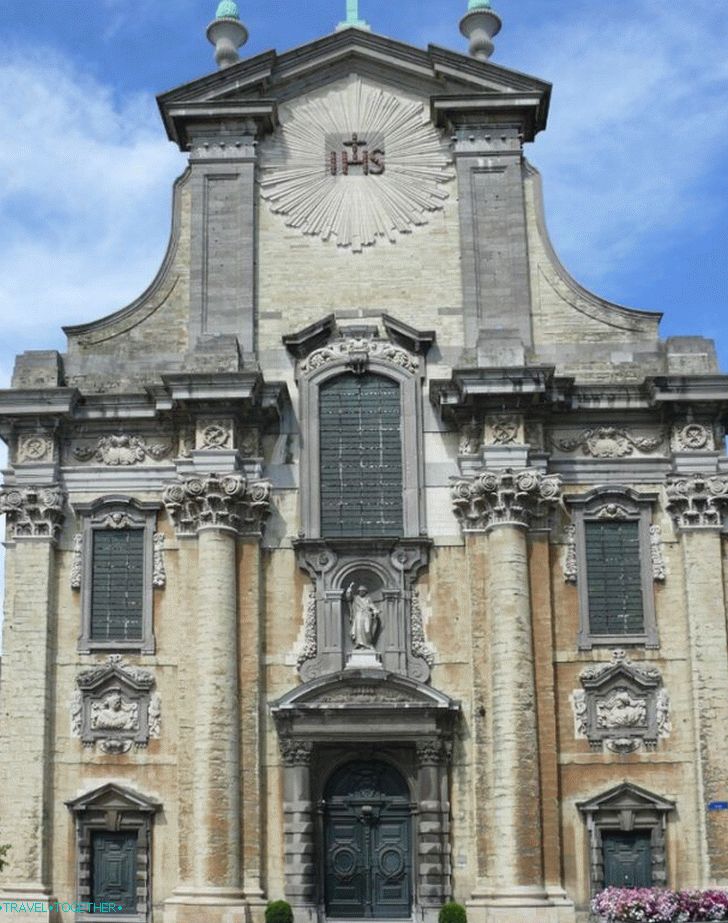 Црква Светог Петра  анд паул 