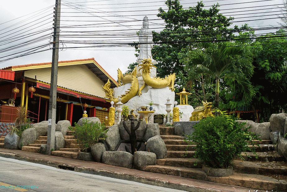 Кинески храм у Кхао Лаку