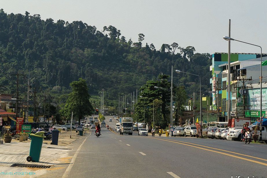 Главна рута која пролази кроз Кхао Лак