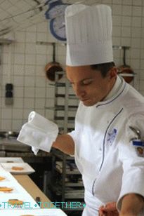 Роми кувају у класи Ле Цордон Блеу