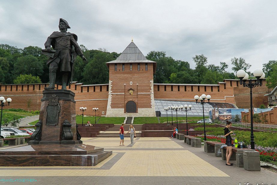 Комад новог зида и торањ зачећа