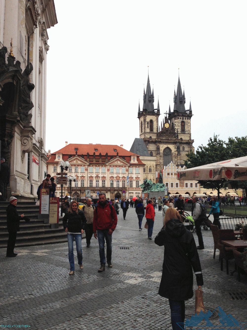 Стари градски трг у Прагу