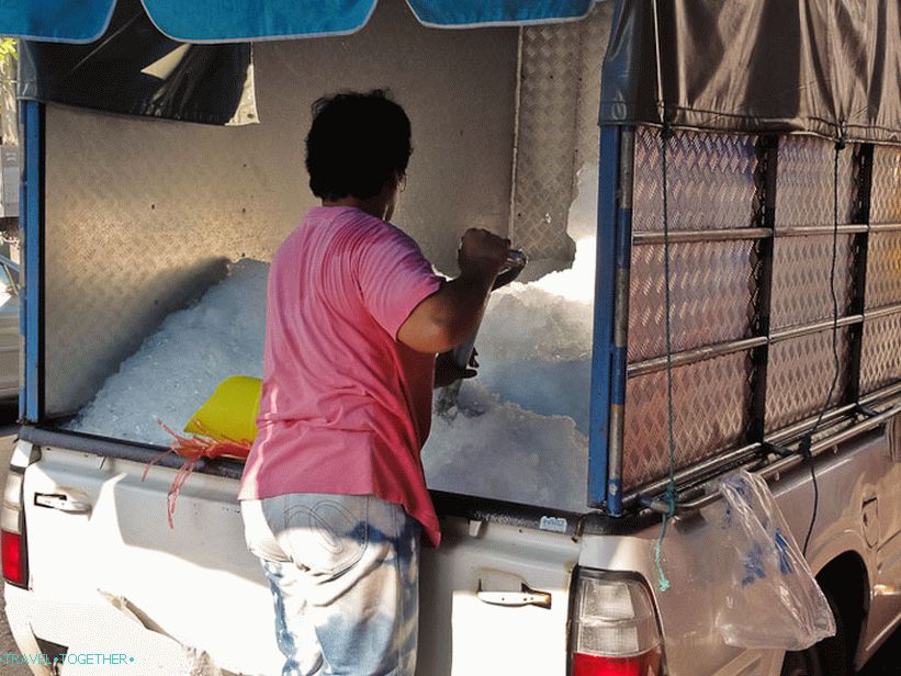 Како превозити лед у Тајланду