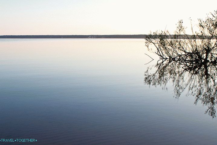 Јутро. Језеро Волго.