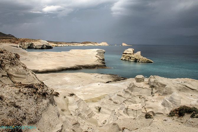 Одмор на плажи у Грчкој - додир мора