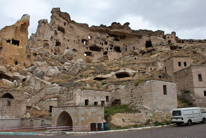 Старо село у Чавушину. 3 км од Гореме.