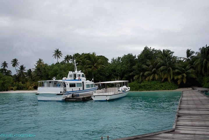 Малдиви. Острво Курамати.