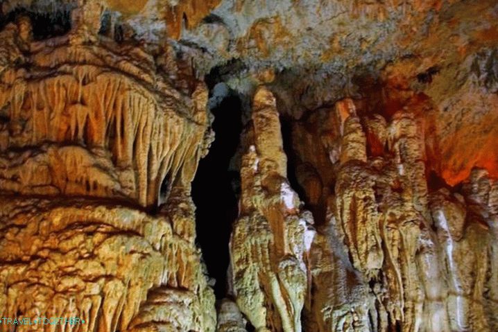 Крит, пећина Сфендони