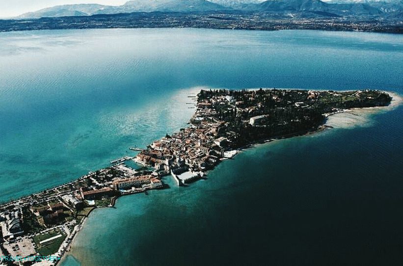 Панорама  Сирмионе