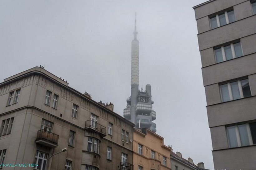 Телевизијски торањ у Прагу је футуристички понос Чешке Републике