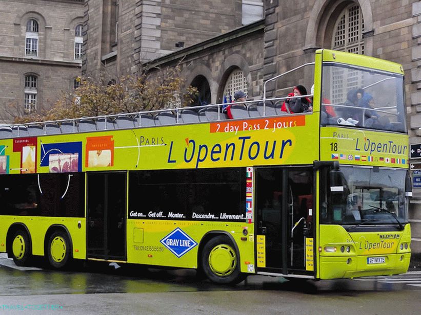 Аутобуси за разгледање града у Паризу