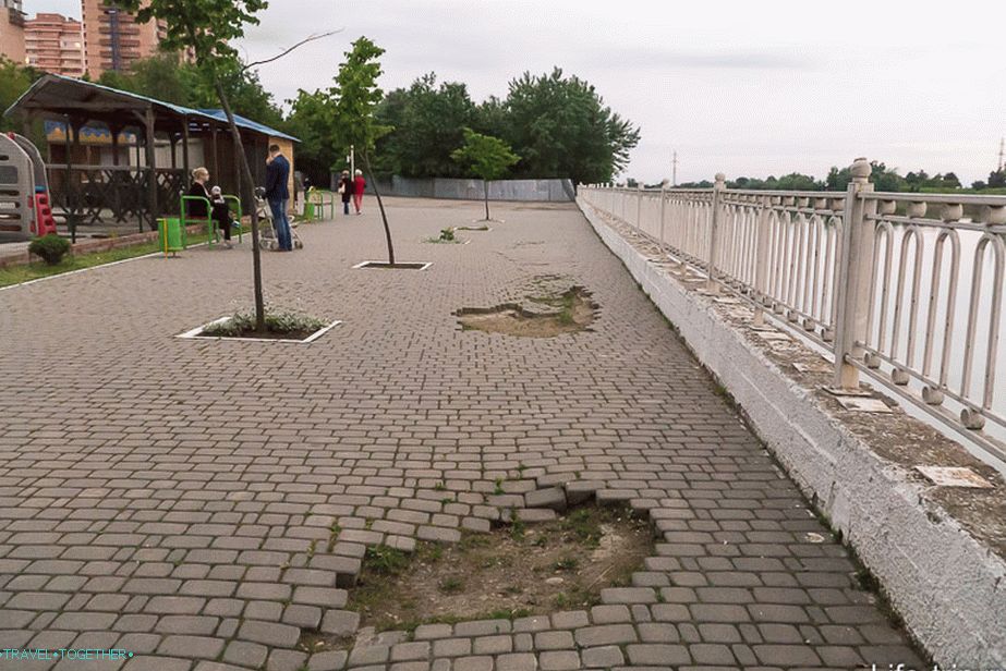 Насип у округу Иубилеини