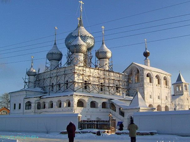 Углић. Манастир за васкрсавање.